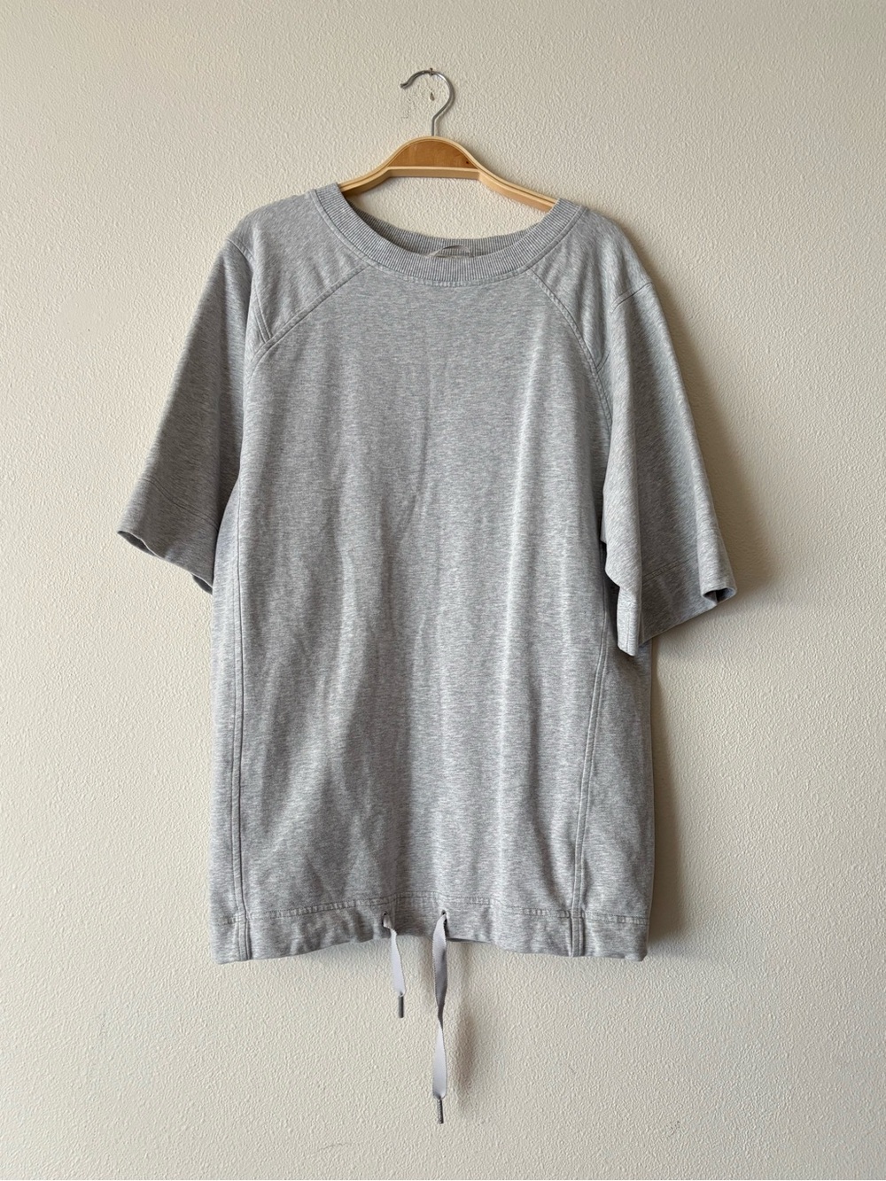 Lululemon Women’s  Lightweight Gray Crewneck Short-Sleeve Shirt